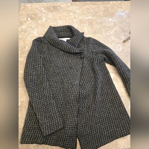 Max Studio Grey & Black Houndstooth Sweater